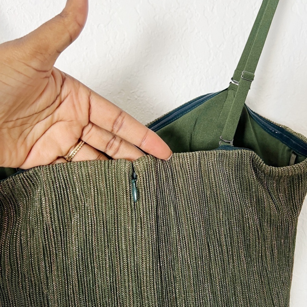 Dress The Population Gold and Green Metallic Midi Dress - Picture 5 of 8